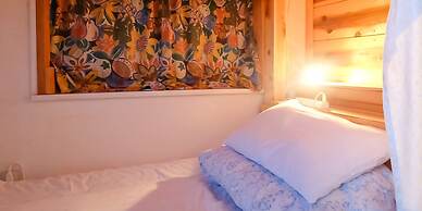 Guest House Shirahama R cafe – Caters to Women - Hostel