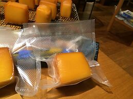 Guest House Shirahama R cafe – Caters to Women - Hostel