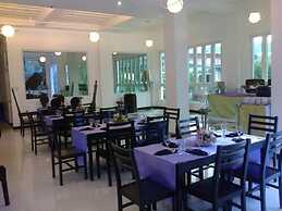 The ApplePeach House