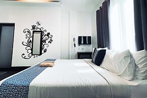 The ApplePeach House