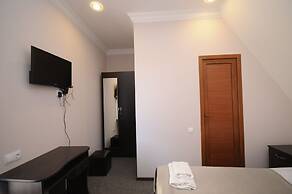 Hotel 7 Rooms