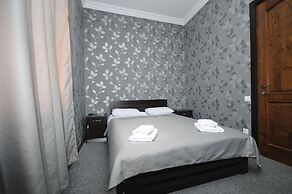 Hotel 7 Rooms