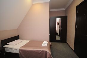 Hotel 7 Rooms