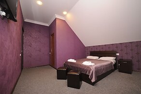 Hotel 7 Rooms