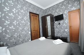 Hotel 7 Rooms