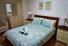 Underground Bed and Breakfast