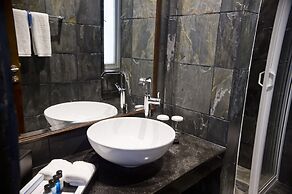 Ocean Edge Suites & Hotel Colombo