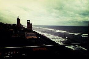 Ocean Edge Suites & Hotel Colombo