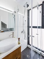 Mr. Promenade - By TLV2GO