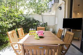 Mr. Promenade - By TLV2GO