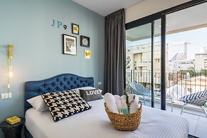 Mr. Promenade - By TLV2GO