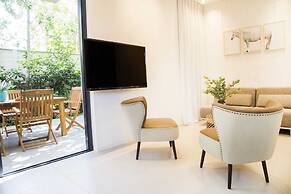 Mr. Promenade - By TLV2GO