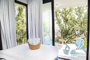 Mr. Promenade - By TLV2GO