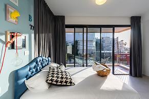 Mr. Promenade - By TLV2GO