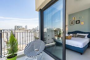 Mr. Promenade - By TLV2GO