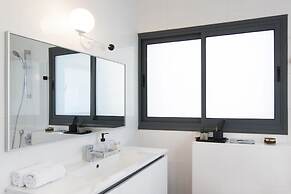 Mr. Promenade - By TLV2GO