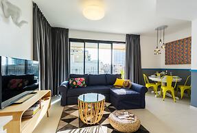 Mr. Promenade - By TLV2GO