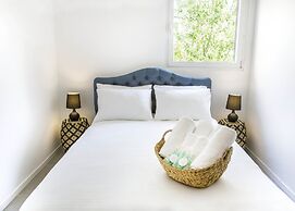 Mr. Promenade - By TLV2GO