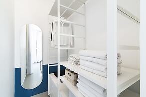 Mr. Promenade - By TLV2GO