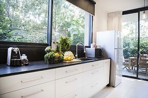 Mr. Promenade - By TLV2GO