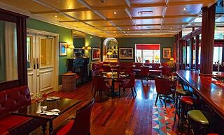 Step House Hotel