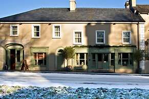 Step House Hotel