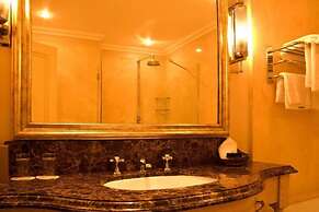 Step House Hotel