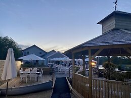 The Riverside Inn