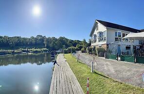 The Riverside Inn