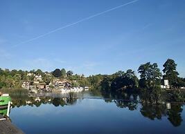 The Riverside Inn