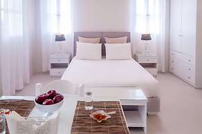 Milos Bay Suites