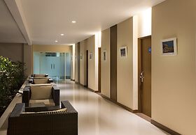 Lunara Home Living by Daphna Management