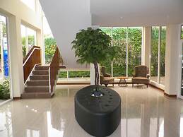 Lunara Home Living by Daphna Management