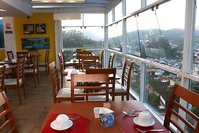 Hotel Petropolis Inn