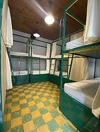 Viajero Cali Hostel & Salsa School