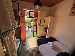 Viajero Cali Hostel & Salsa School