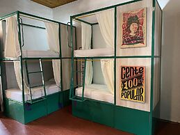 Viajero Cali Hostel & Salsa School