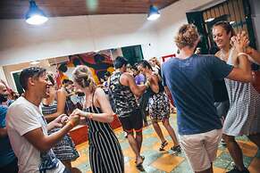 Viajero Cali Hostel & Salsa School