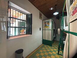 Viajero Cali Hostel & Salsa School