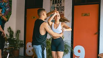 Viajero Cali Hostel & Salsa School