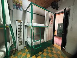 Viajero Cali Hostel & Salsa School