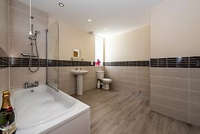 Waterview Deluxe Apartments