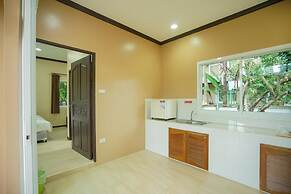 Baan Faa Talaychan Resort