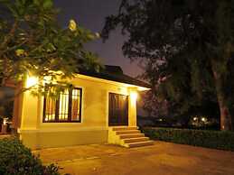 Baan Faa Talaychan Resort