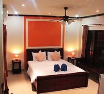 Baan Faa Talaychan Resort