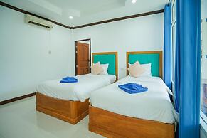 Baan Faa Talaychan Resort