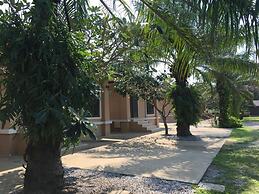 Baan Faa Talaychan Resort