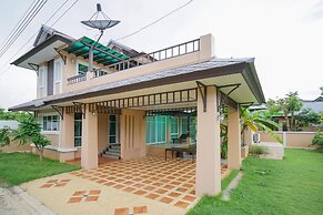 Baan Faa Talaychan Resort