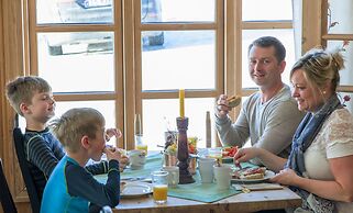 Torsetlia Fjellstue og Hyttegrend