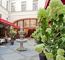 Ekaterina Hotel